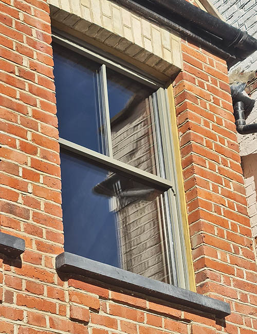 SOUNDPROOF IMITATION SASH WINDOWS