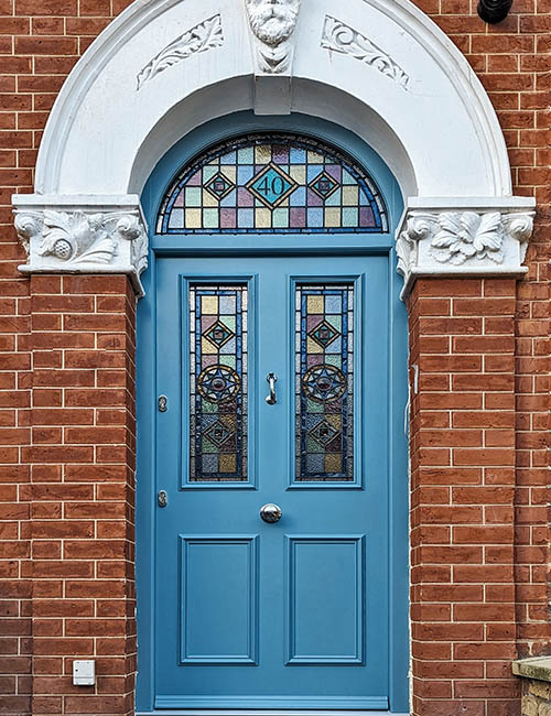 SOUNDPROOF FRONT DOORS