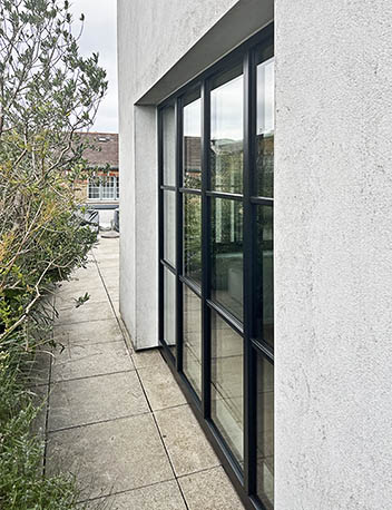 SOUNDPROOF TILT & TURN WINDOWS
